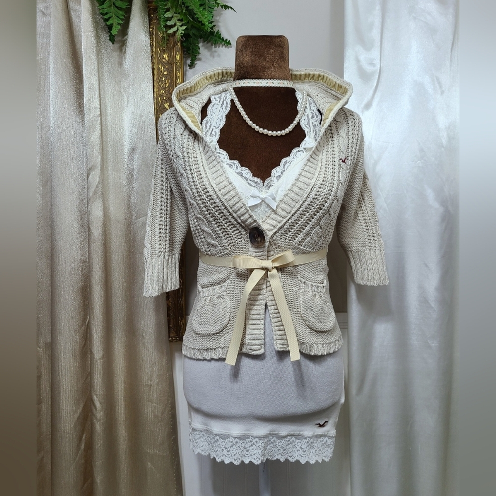 ♡ Y2K ♡ Hollister Cream Cableknit Hooded Cropped Babydoll Sweater - Picture 11 of 15
